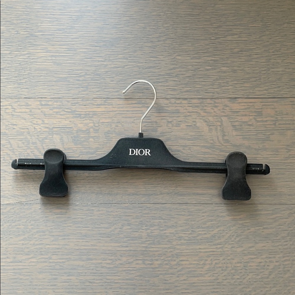 Dior hanger